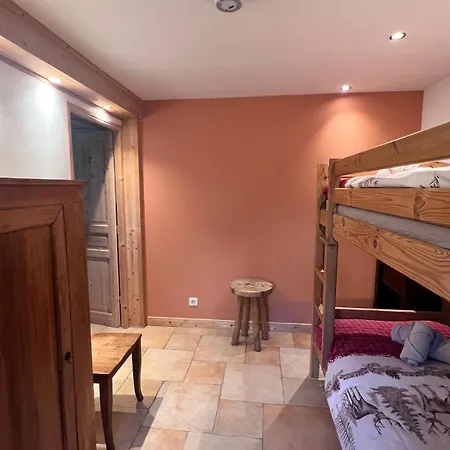 Caro, Source, 65 M2 Daire